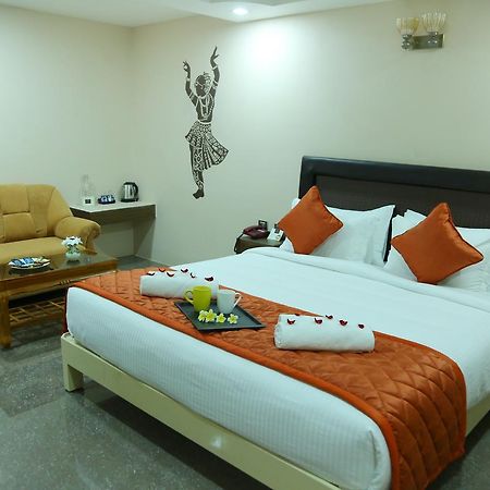 Tiruvannāmalai Athena Hotel מראה חיצוני תמונה