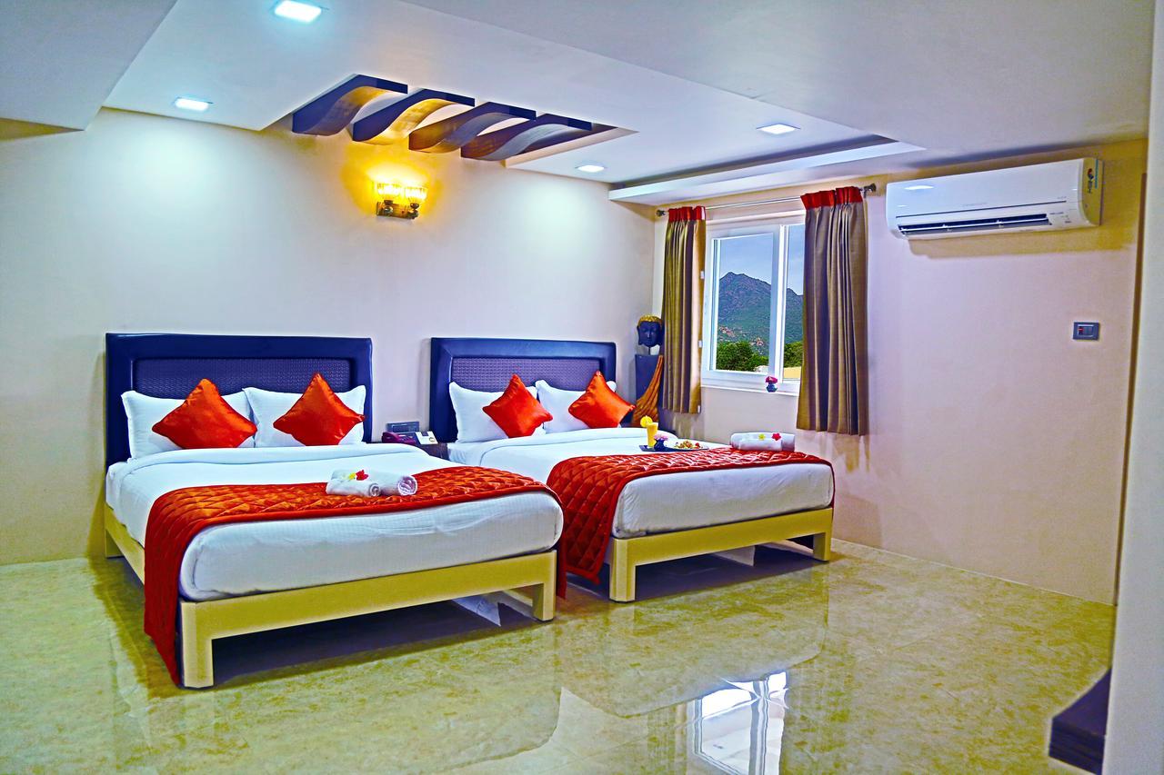 Tiruvannāmalai Athena Hotel מראה חיצוני תמונה