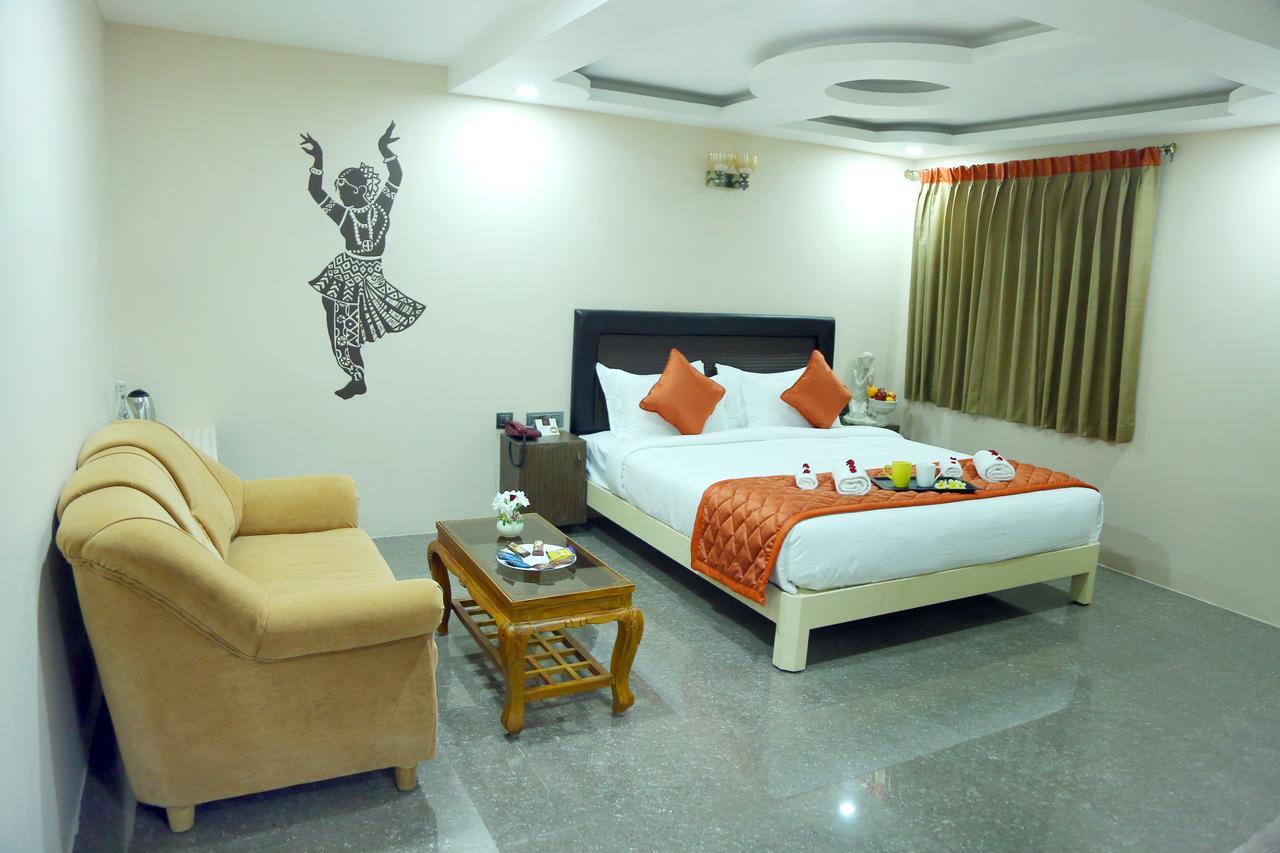 Tiruvannāmalai Athena Hotel מראה חיצוני תמונה